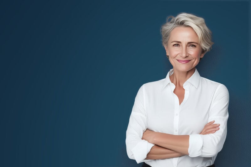 Interim Management 2026 - Erfahrene Geschäftsfrau mit kurzen grauen Haaren bei People & Projects e.K.